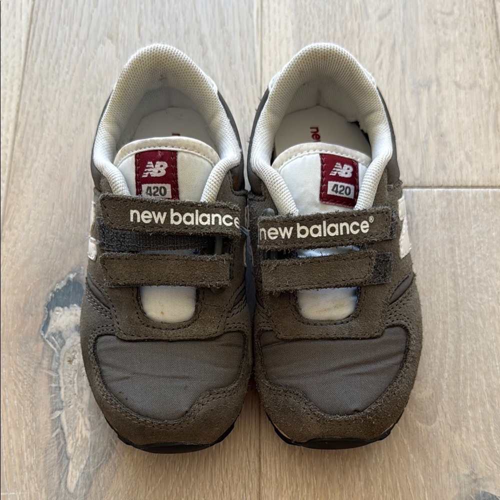 New Balance Kids Sneakers - dark grey and White